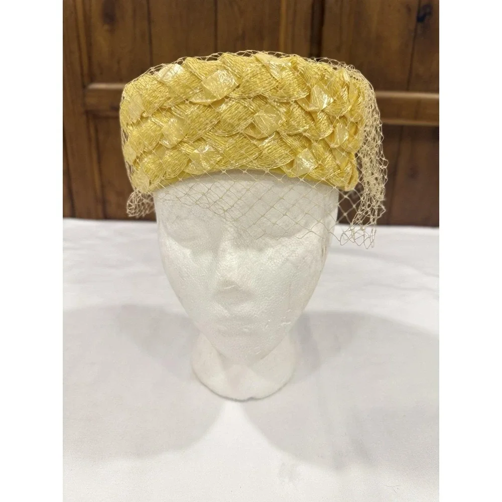 Vintage 1950s Yellow Woven Pillbox Hat With  Birdcage Net Veil